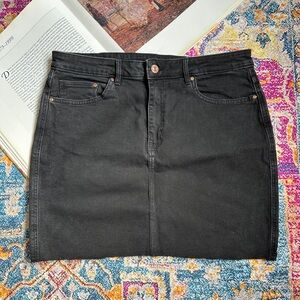 3/50$H&M Black Mini Skirt